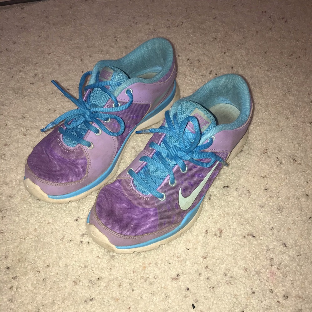 Nike tenni shoes